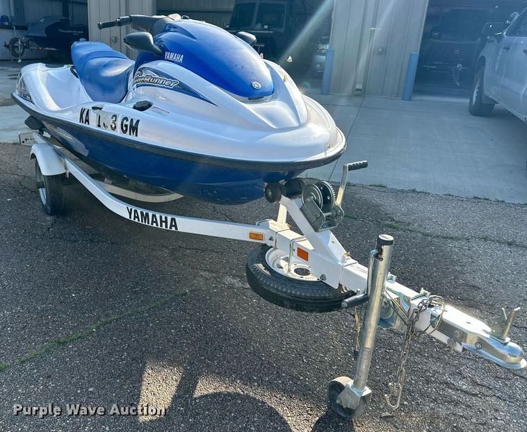 image for item LP9977 Yamaha Wave Runner SUV 1200  personal watercraft