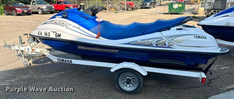 image for item LP9977 Yamaha Wave Runner SUV 1200  personal watercraft