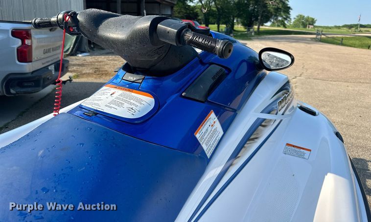 image for item LP9977 Yamaha Wave Runner SUV 1200  personal watercraft