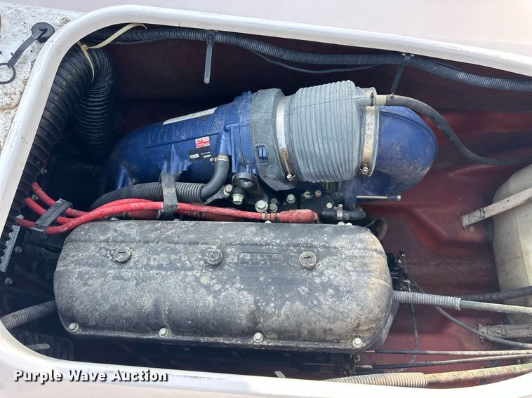 image for item LP9977 Yamaha Wave Runner SUV 1200  personal watercraft