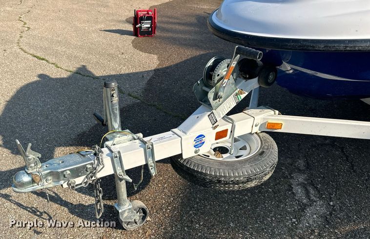 image for item LP9977 Yamaha Wave Runner SUV 1200  personal watercraft