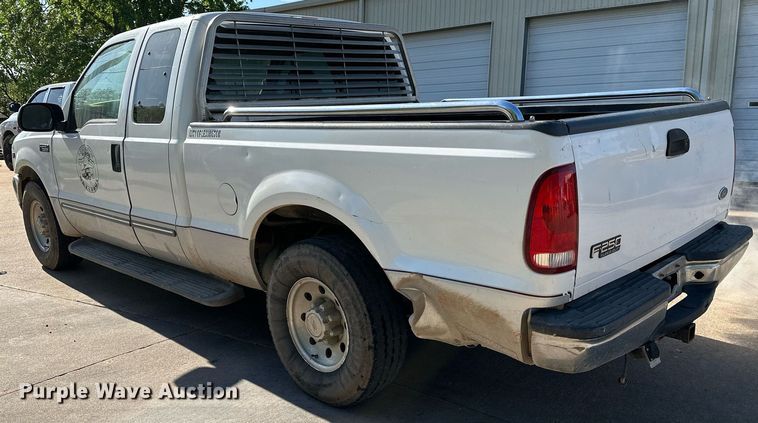 image for item LR9755 1999 Ford F250  Super Duty  SuperCab pickup truck