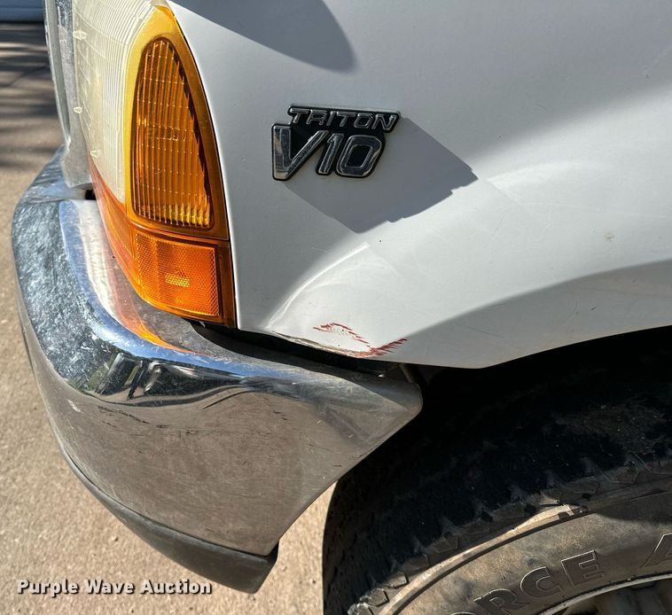 image for item LR9755 1999 Ford F250  Super Duty  SuperCab pickup truck