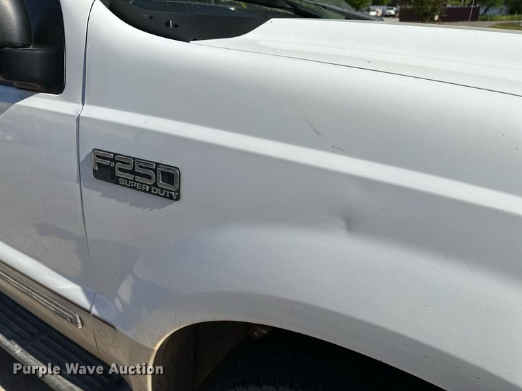 image for item LR9755 1999 Ford F250  Super Duty  SuperCab pickup truck