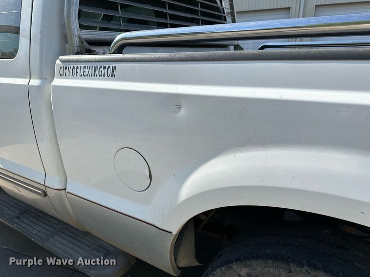 image for item LR9755 1999 Ford F250  Super Duty  SuperCab pickup truck