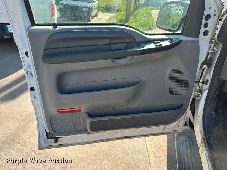 image for item LR9755 1999 Ford F250  Super Duty  SuperCab pickup truck