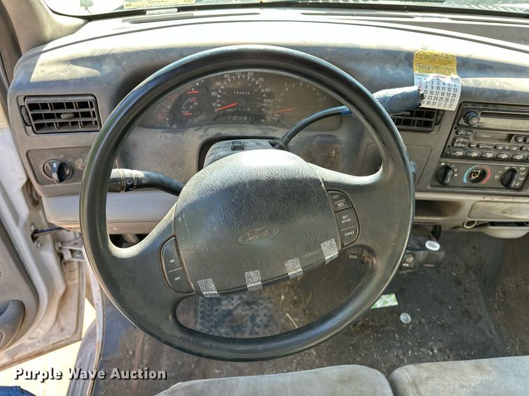 image for item LR9755 1999 Ford F250  Super Duty  SuperCab pickup truck