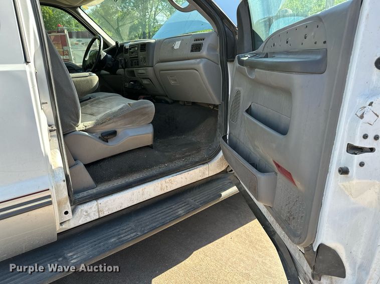 image for item LR9755 1999 Ford F250  Super Duty  SuperCab pickup truck