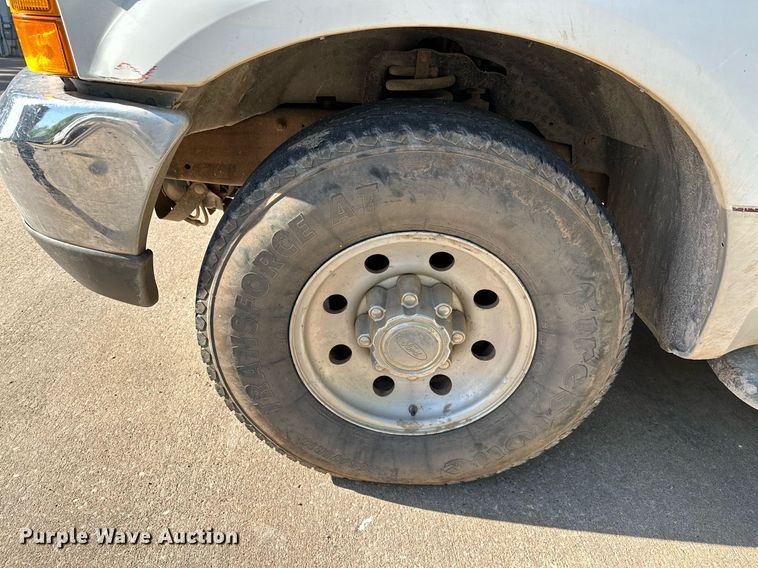 image for item LR9755 1999 Ford F250  Super Duty  SuperCab pickup truck