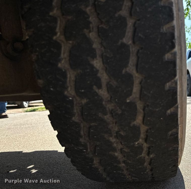 image for item LR9755 1999 Ford F250  Super Duty  SuperCab pickup truck