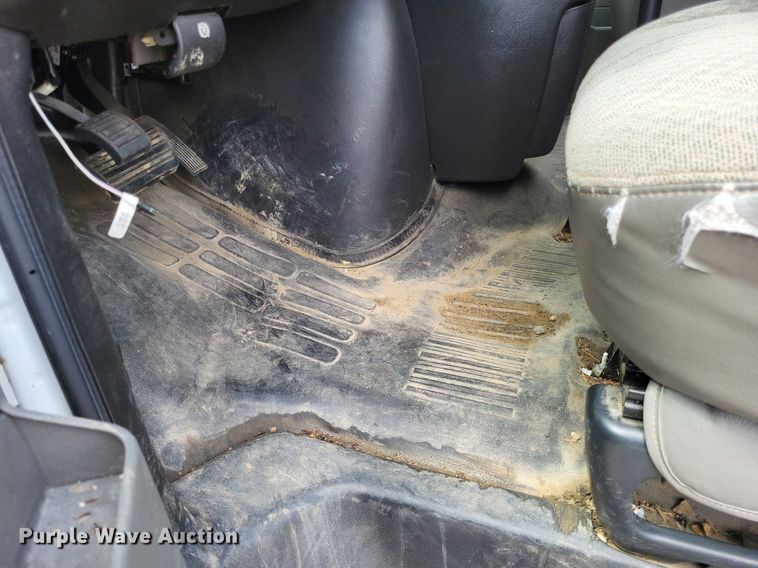 image for item LS9550 2008 Chevrolet Express 2500  van