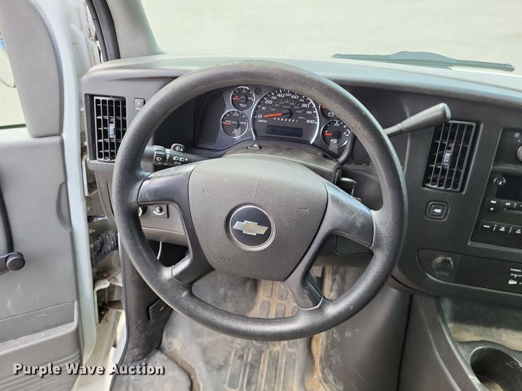 image for item LS9550 2008 Chevrolet Express 2500  van