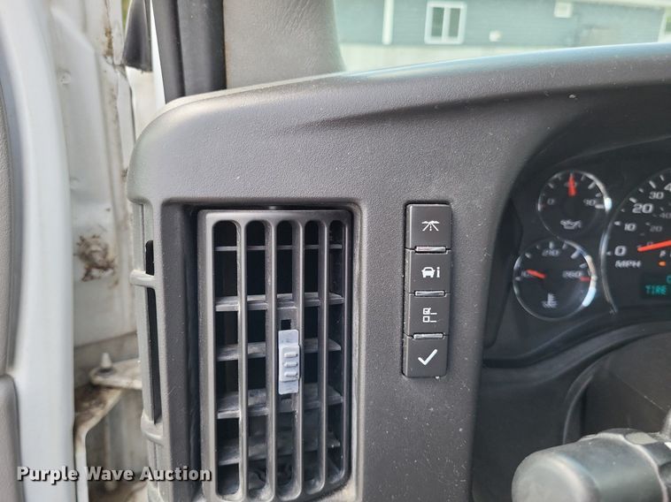 image for item LS9550 2008 Chevrolet Express 2500  van