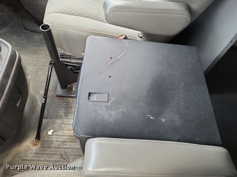 image for item LS9550 2008 Chevrolet Express 2500  van