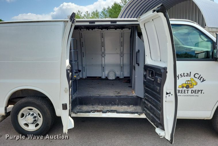 image for item LS9550 2008 Chevrolet Express 2500  van