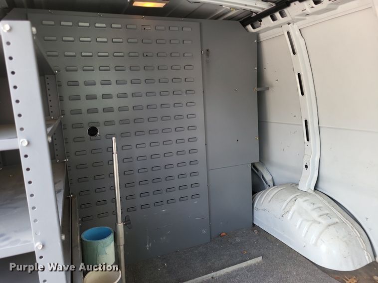 image for item LS9550 2008 Chevrolet Express 2500  van