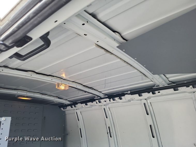 image for item LS9550 2008 Chevrolet Express 2500  van