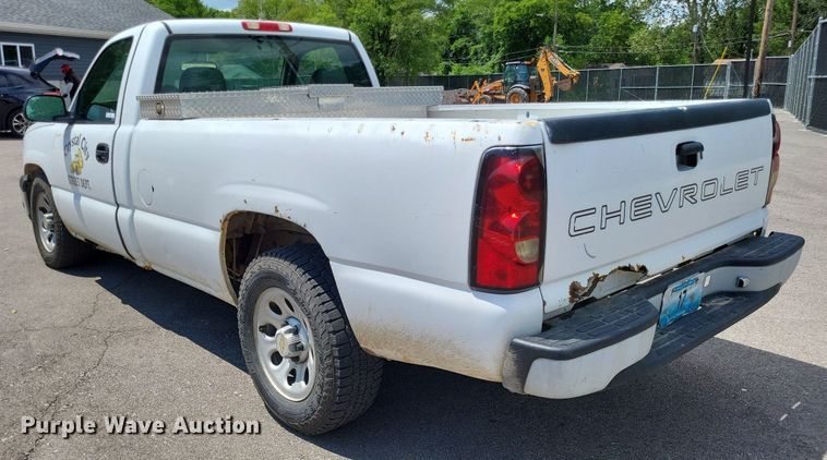 image for item LS9551 2005 Chevrolet Silverado 1500  pickup truck