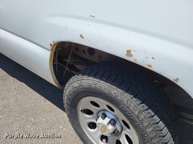 image for item LS9551 2005 Chevrolet Silverado 1500  pickup truck