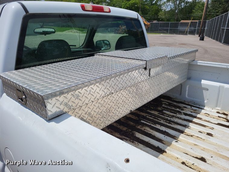 image for item LS9551 2005 Chevrolet Silverado 1500  pickup truck