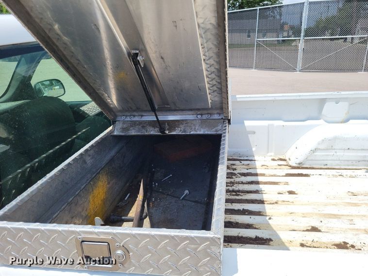 image for item LS9551 2005 Chevrolet Silverado 1500  pickup truck