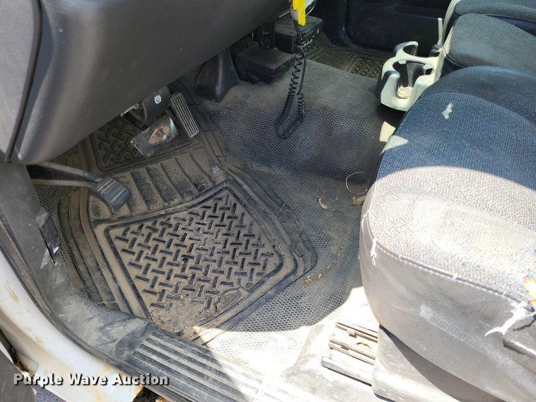 image for item LS9551 2005 Chevrolet Silverado 1500  pickup truck