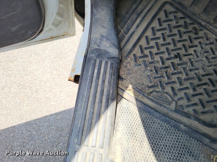 image for item LS9551 2005 Chevrolet Silverado 1500  pickup truck