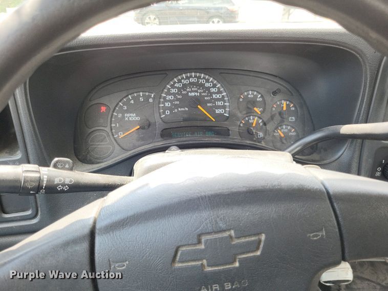 image for item LS9551 2005 Chevrolet Silverado 1500  pickup truck