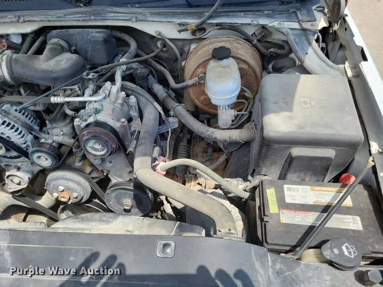 image for item LS9551 2005 Chevrolet Silverado 1500  pickup truck