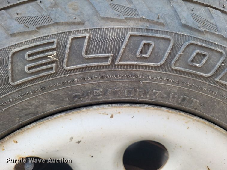 image for item LS9551 2005 Chevrolet Silverado 1500  pickup truck