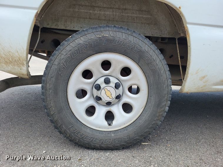 image for item LS9551 2005 Chevrolet Silverado 1500  pickup truck