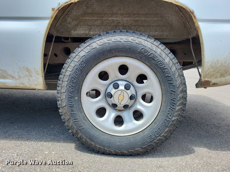 image for item LS9551 2005 Chevrolet Silverado 1500  pickup truck