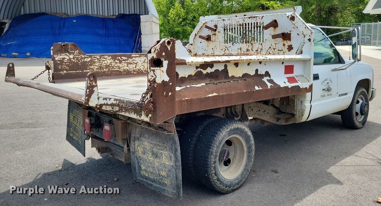 image for item LS9552 1999 GMC Sierra Classic 3500  dump bed pickup truck