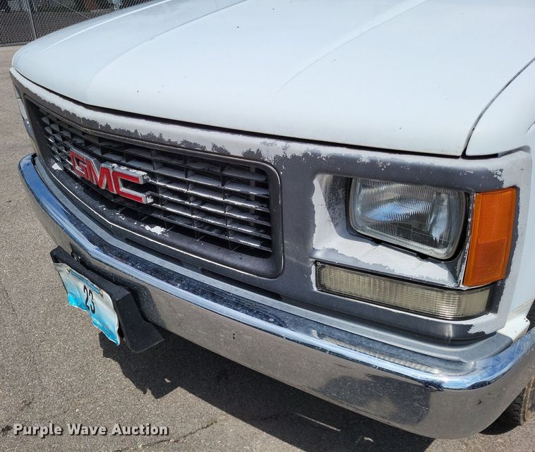 image for item LS9552 1999 GMC Sierra Classic 3500  dump bed pickup truck