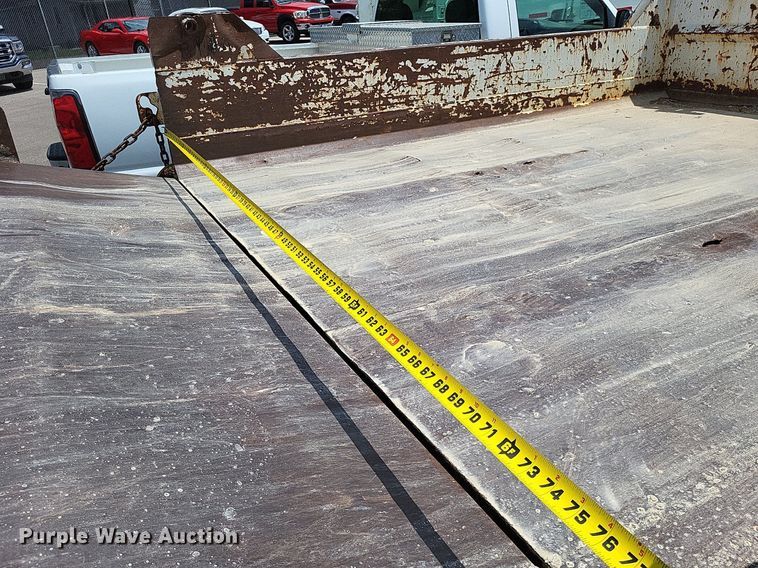 image for item LS9552 1999 GMC Sierra Classic 3500  dump bed pickup truck