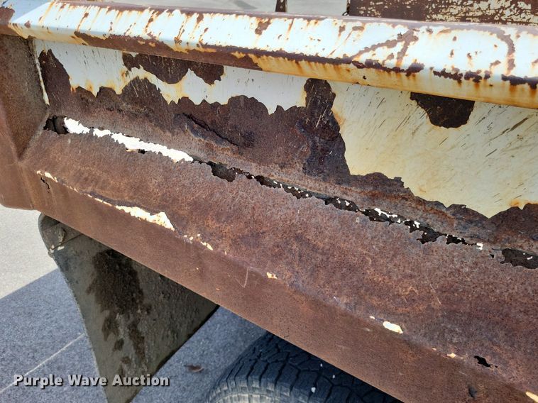 image for item LS9552 1999 GMC Sierra Classic 3500  dump bed pickup truck