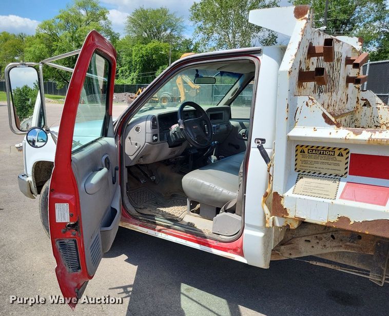 image for item LS9552 1999 GMC Sierra Classic 3500  dump bed pickup truck
