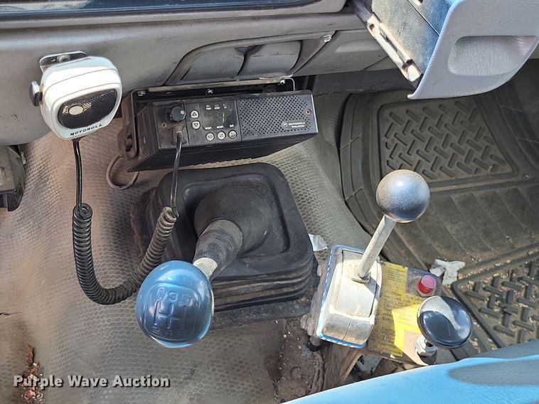 image for item LS9552 1999 GMC Sierra Classic 3500  dump bed pickup truck