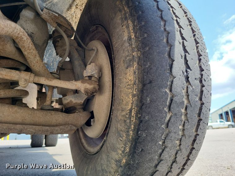 image for item LS9552 1999 GMC Sierra Classic 3500  dump bed pickup truck