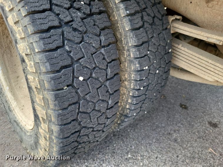 image for item LS9552 1999 GMC Sierra Classic 3500  dump bed pickup truck