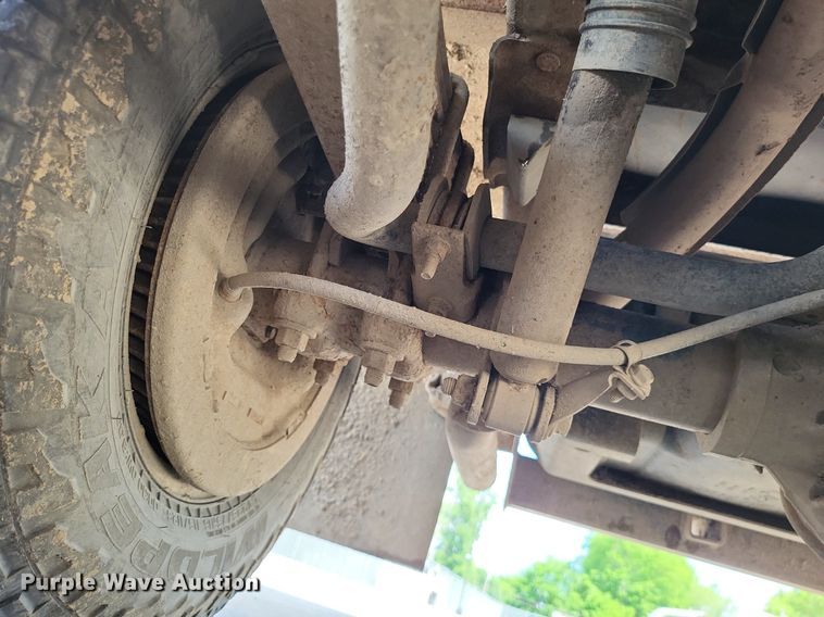 image for item LS9552 1999 GMC Sierra Classic 3500  dump bed pickup truck