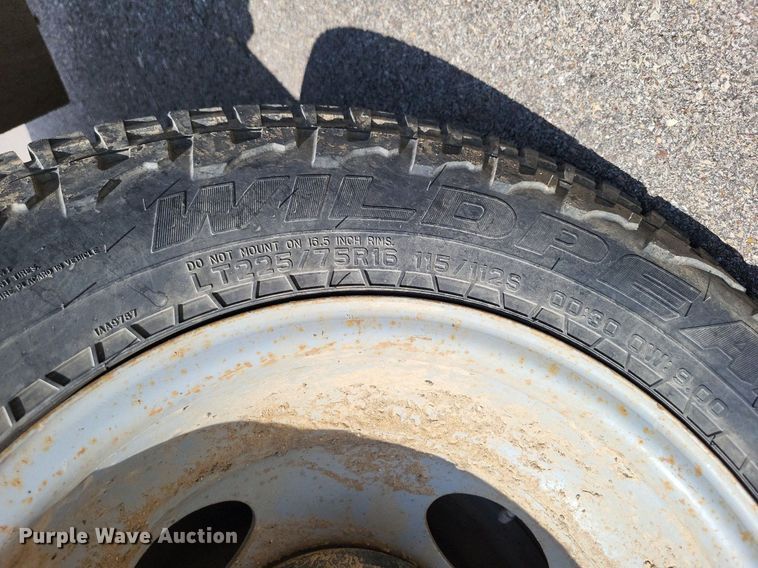 image for item LS9552 1999 GMC Sierra Classic 3500  dump bed pickup truck