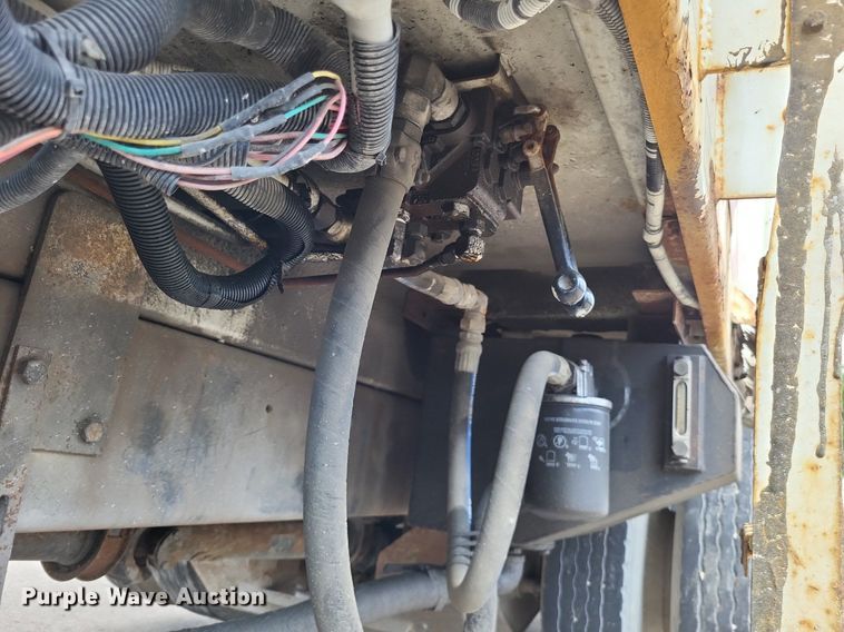 image for item LS9553 2006 International 7300  refuse truck