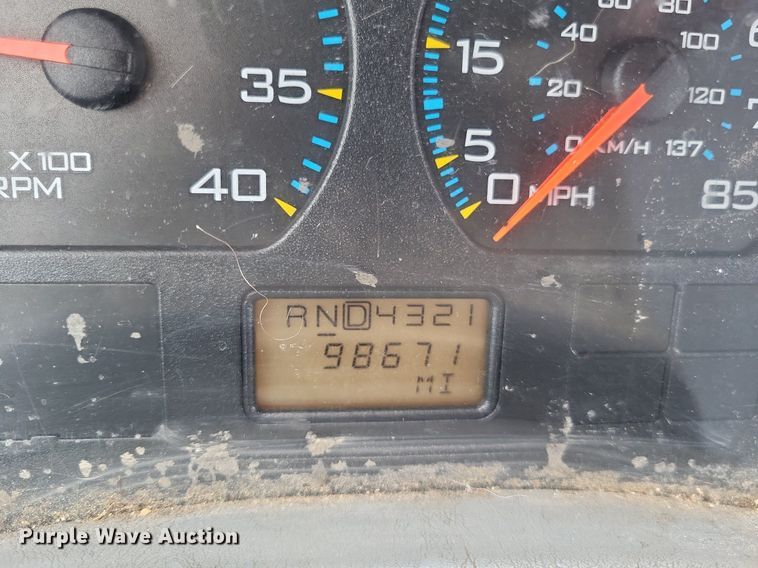 image for item LS9553 2006 International 7300  refuse truck