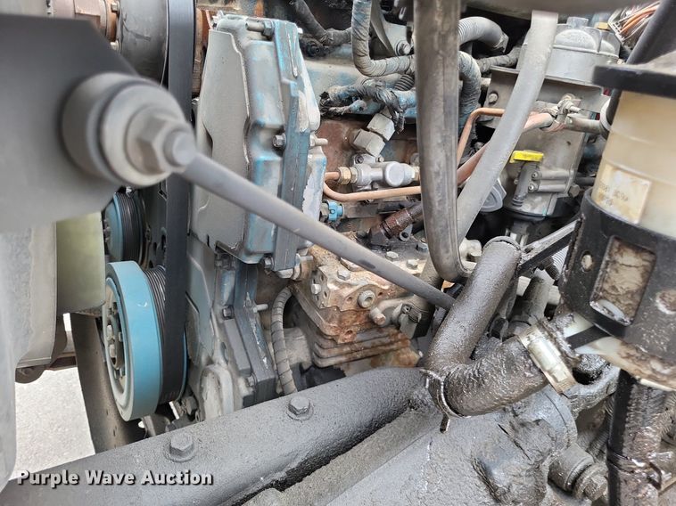 image for item LS9553 2006 International 7300  refuse truck