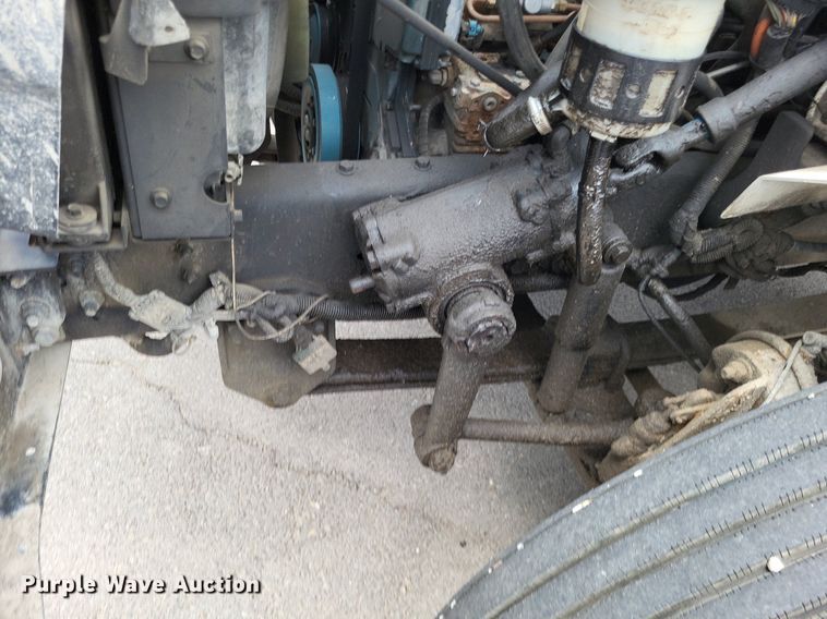 image for item LS9553 2006 International 7300  refuse truck