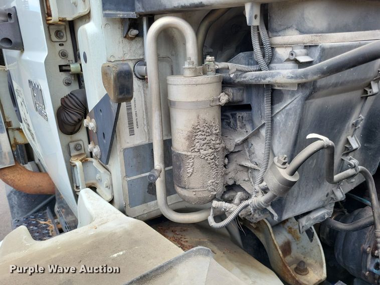 image for item LS9553 2006 International 7300  refuse truck