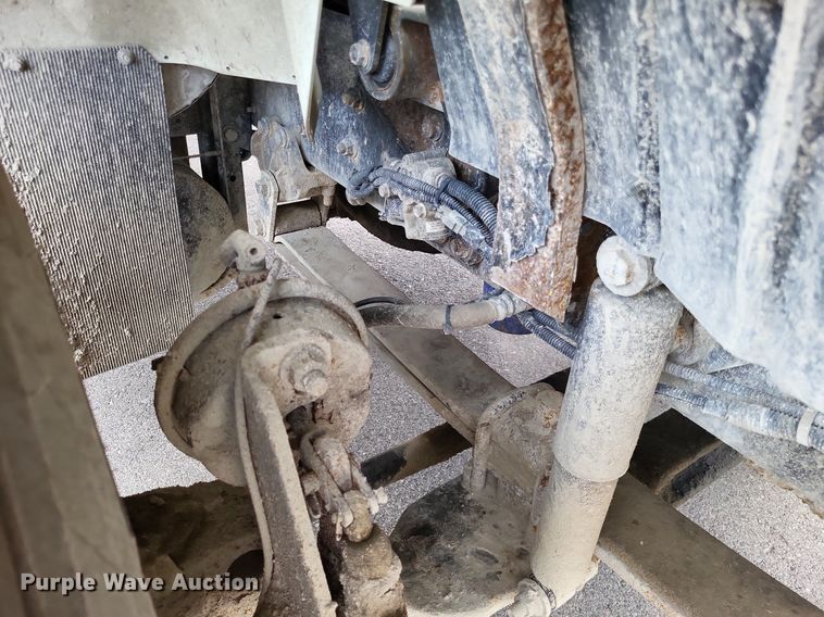 image for item LS9553 2006 International 7300  refuse truck