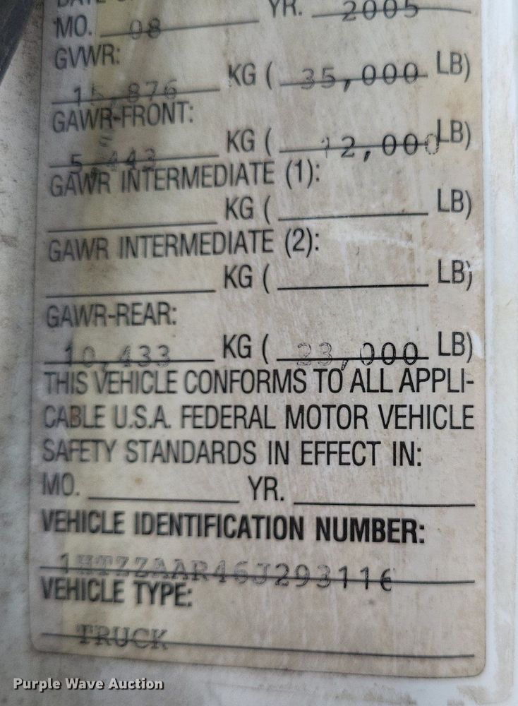 image for item LS9553 2006 International 7300  refuse truck