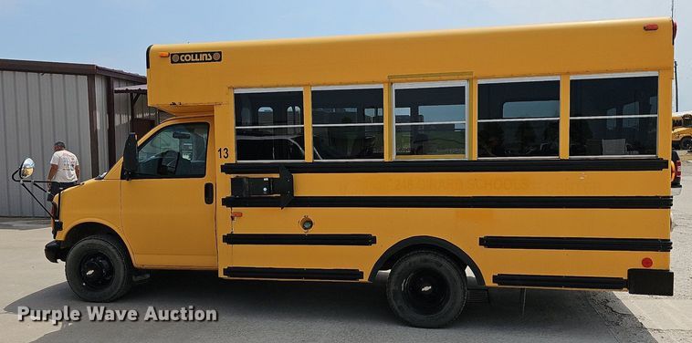 image for item LW9651 1999 Chevrolet Express 3500  school bus